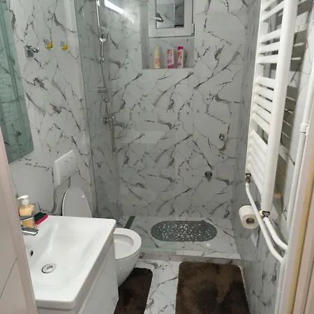 Cozy One In Centre Apartamento Belgrado